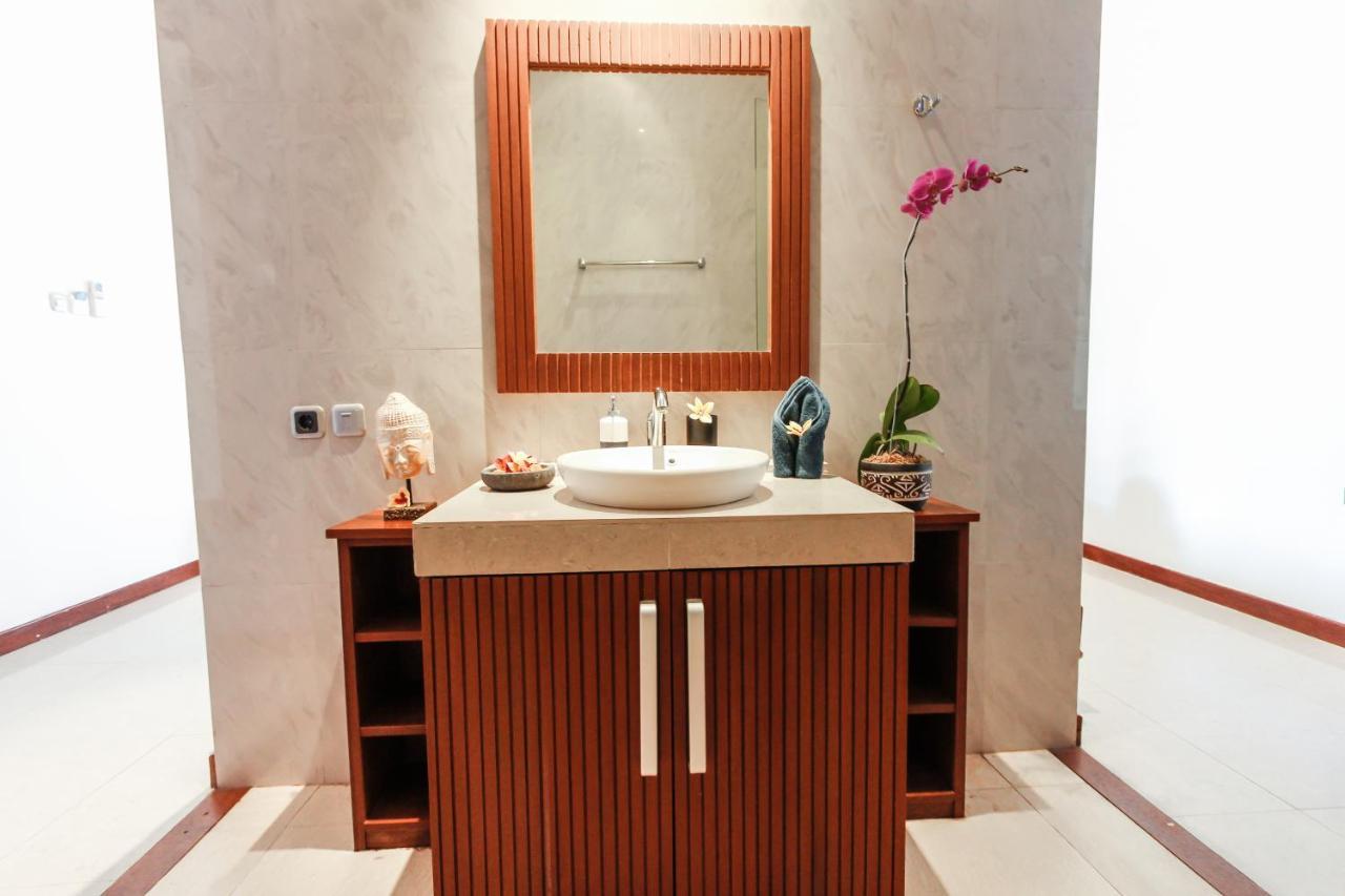 Ayu Villa *