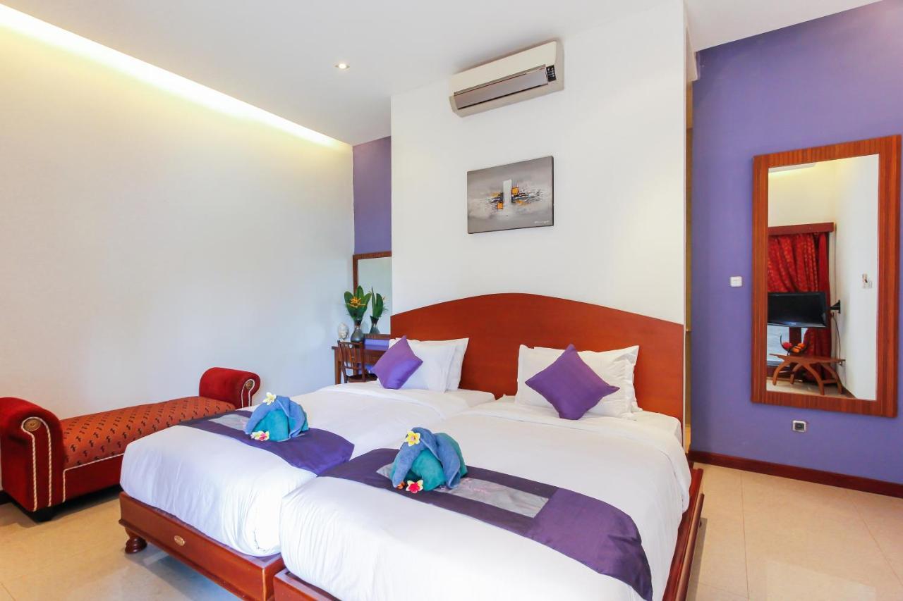 Ayu Seminyak (Bali)